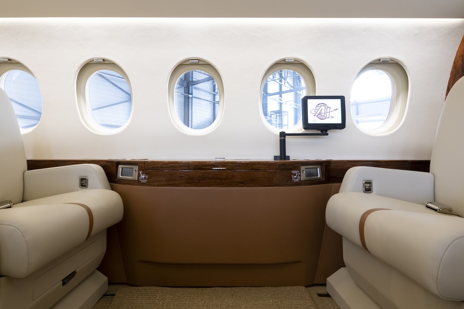 Falcon 2000LX forward cabin