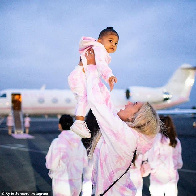 10 Celebrities with Awesome Private Jets